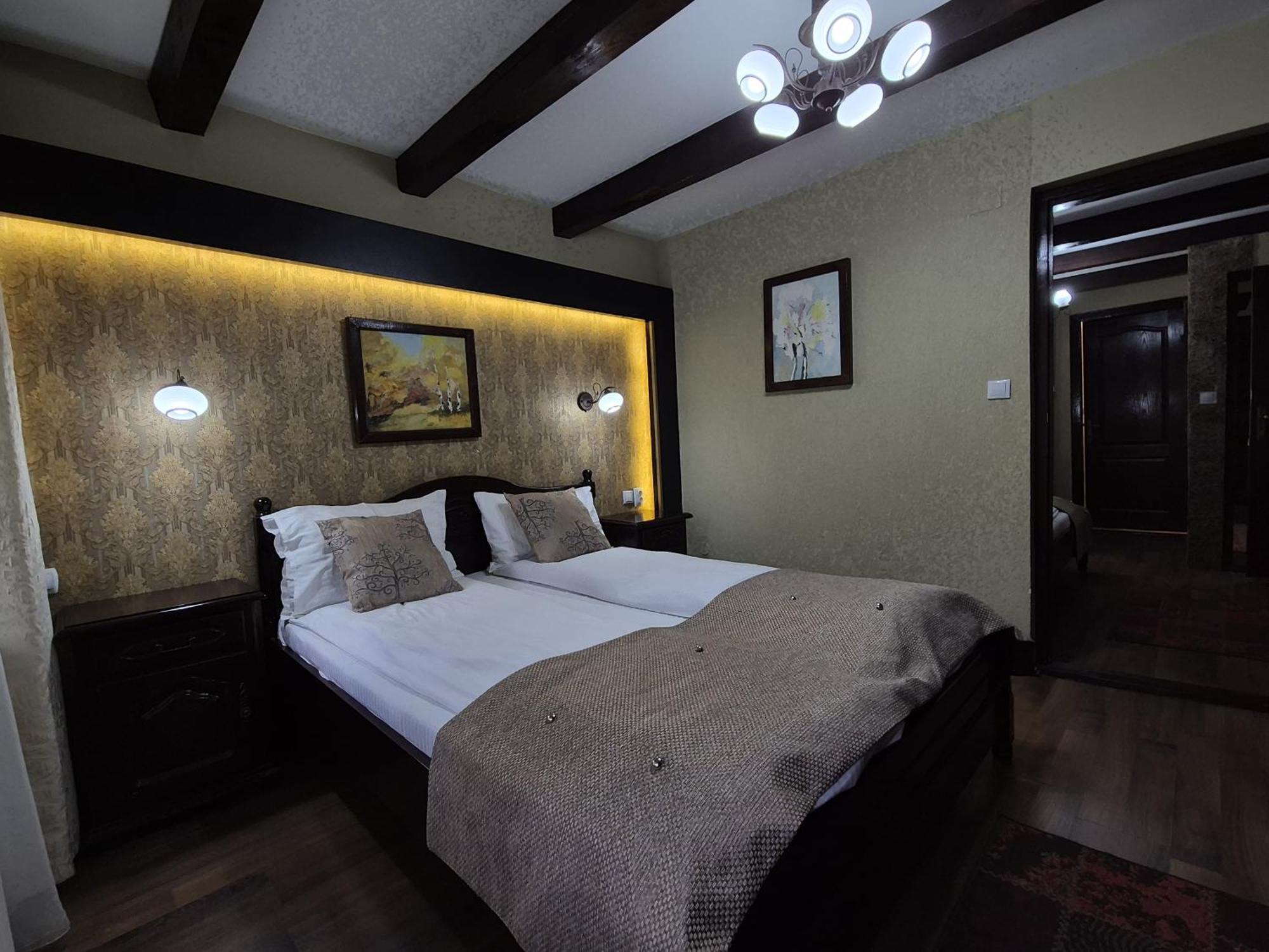 Hotel Pensiunea Dumbravita à Rîu de Mori Extérieur photo