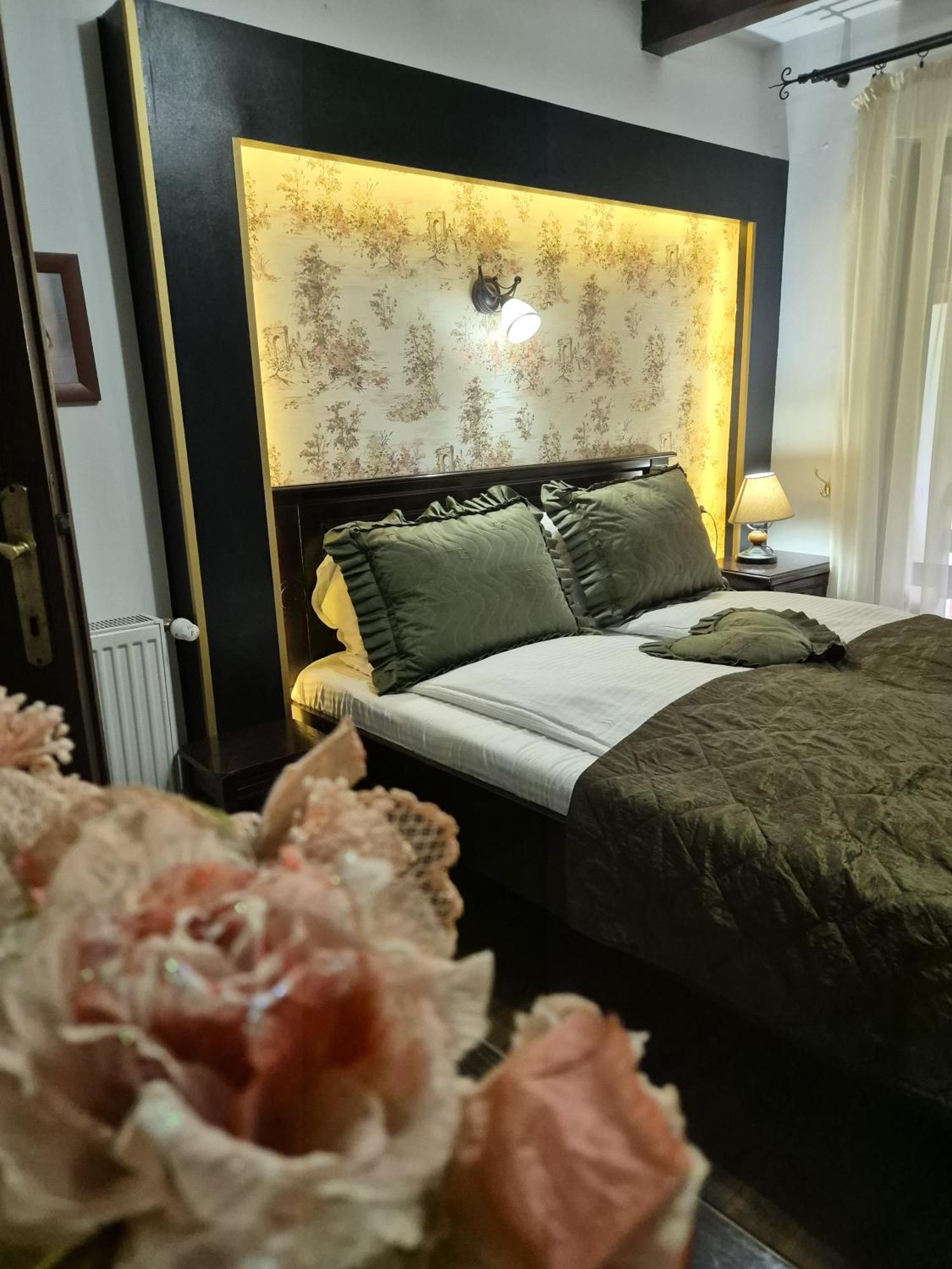 Hotel Pensiunea Dumbravita à Rîu de Mori Extérieur photo