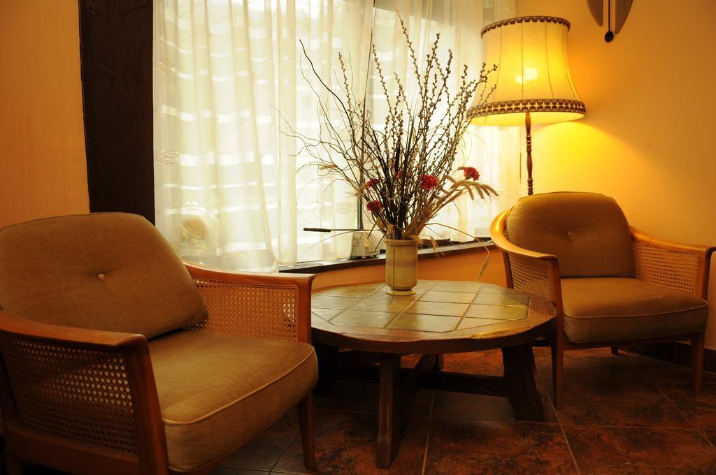 Hotel Pensiunea Dumbravita à Rîu de Mori Extérieur photo