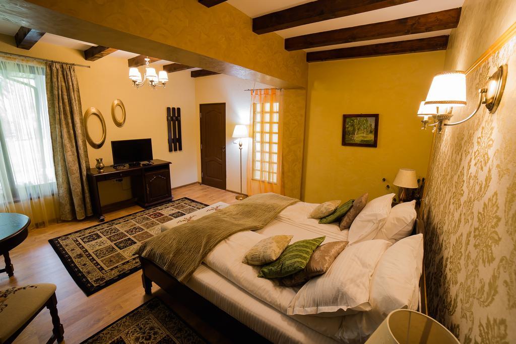 Hotel Pensiunea Dumbravita à Rîu de Mori Extérieur photo
